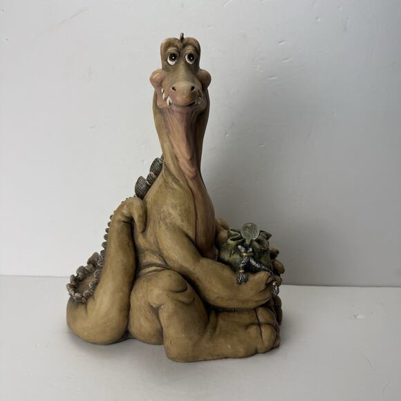 The World of Krystonia Dragon Stoope Stoop England - Picture 1 of 8